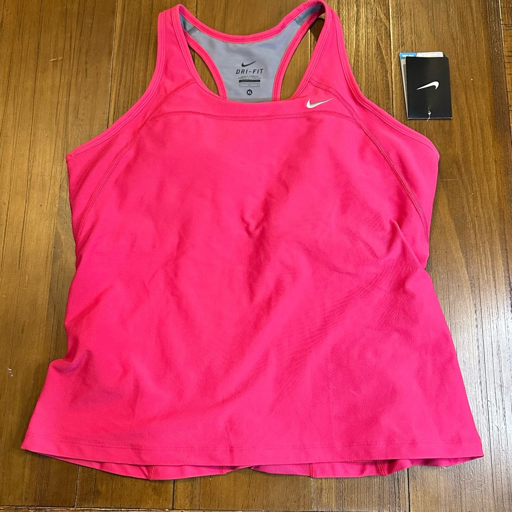 Nike Dri Fit athletic racerback tank built in bra XL hot pink, flattering NWT
